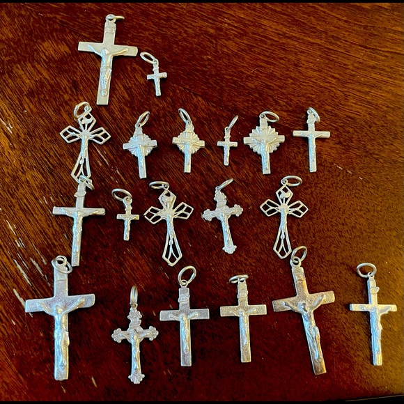 These are genuine silver pendants made in our 80 year old store - Picture 1 of 14